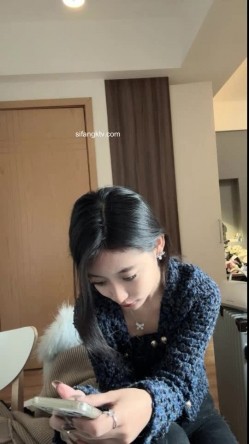 高颜值才艺绿播女神下海~全裸跳蛋自慰~引10万人围观 截图4