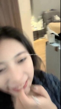 高颜值才艺绿播女神下海~全裸跳蛋自慰~引10万人围观 截图7