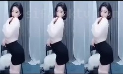 【极品稀缺 ️网易现役网红美女】最新藏宝图之燃爆女神 万元定制露脸 罕见全裸 明星颜值 火辣身材 截图15