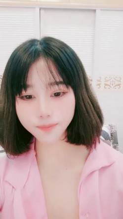 北川加奈：柳岩是多大呀，她是C还是D，牛批，向往的胸没有错啦哈哈，前段时间有隆胸的想法，因为害怕不敢隆嘿嘿！ 截图11