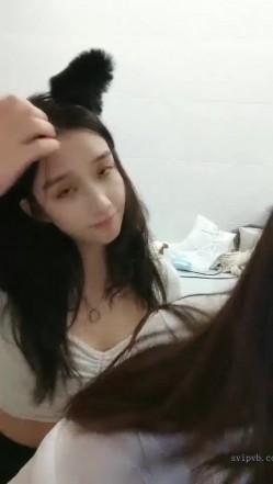 极品高颜冷艳御姐，反差小妈感女主播「金刚护撸娃」「小奶猫」激情淫语撩骚，和姐妹下海大秀，互舔互口假鸡巴互插 截图7