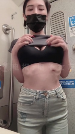 神似杨幂！高颜值露脸台湾反差巨乳女神「波衣Boi」最新订阅，S型窈窕性感身材，联动知名男网黄 截图2