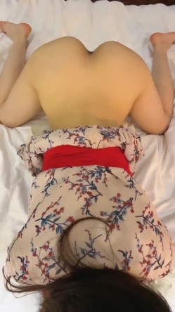 极品身材空姐女友性爱露出私拍被渣男友上传91视频流出 空姐制服翘美臀后入猛操 截图6