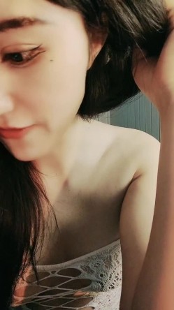 很哇塞的嗯哼a老师 ️就这种身材就这种颜值~尤其这个小舌头~又骚又浪 ️燃爆啦！太爱太喜欢啦！！ 截图13
