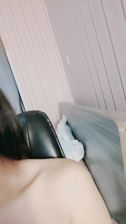 很哇塞的嗯哼a老师 ️就这种身材就这种颜值~尤其这个小舌头~又骚又浪 ️燃爆啦！太爱太喜欢啦！！ 截图15