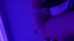最美女主「小爱」颜值爆表身材炸裂视频内容丰富多样，从大胆露出到骑乘激情再到KTV车震口活场景花样百出 截图4