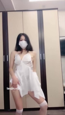高级名媛，明星颜值，【甜甜大王】，颜值高很少见的极品，奶子又白又大又粉，真是美的享受！ 截图10