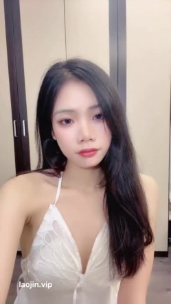 高级名媛，明星颜值，【甜甜大王】，颜值高很少见的极品，奶子又白又大又粉，真是美的享受！ 截图16