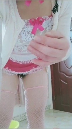 快手熟女『丽儿正能量』 Cos性感小护士手指插的黑逼直流水 截图8