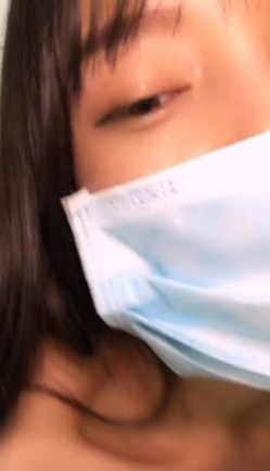带着口罩还不错的长发新人美眉浴室全裸自慰秀特写BB呻吟诱惑不要错过 截图11