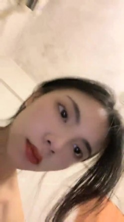 新人下海！逆天颜值，【五花肉】，清秀四川小美女，年轻脸蛋全是胶原蛋白，毛茸茸少女逼 截图11