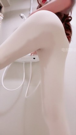 ️反差颜值喷水姬 高难度倒立自慰【顾只只】纯御妖娆多变 大尺度秀 镜子前疯狂喷水 截图15