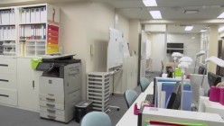 1pondo-081217_565 パンツを脱いでもメガネは外しません！〜仕事の出来る女は性欲旺 截图1