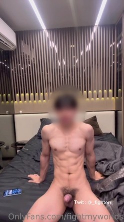 健身肌肉猛男【fighterr】推特福利，巨根疯狂打桩机，约炮各种小姐姐，用大肉棒征服她们 截图5