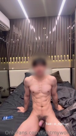 健身肌肉猛男【fighterr】推特福利，巨根疯狂打桩机，约炮各种小姐姐，用大肉棒征服她们 截图6