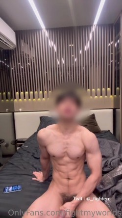 健身肌肉猛男【fighterr】推特福利，巨根疯狂打桩机，约炮各种小姐姐，用大肉棒征服她们 截图12