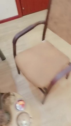 勾搭性感的麻将馆老板娘，丝袜高跟诱惑暴力扒光口交大鸡巴，直接按在床上抽插，水好多叫的好骚直接内射她 截图1