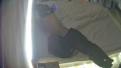 酒店偷拍 学生情侣妹子满心期待男友激烈的碰撞废才男友只知道玩游戏性能力让她大失所望 截图3