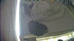 酒店偷拍 学生情侣妹子满心期待男友激烈的碰撞废才男友只知道玩游戏性能力让她大失所望 截图6