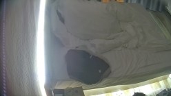酒店偷拍 学生情侣妹子满心期待男友激烈的碰撞废才男友只知道玩游戏性能力让她大失所望 截图9