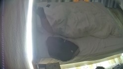 酒店偷拍 学生情侣妹子满心期待男友激烈的碰撞废才男友只知道玩游戏性能力让她大失所望 截图10