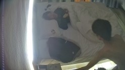 酒店偷拍 学生情侣妹子满心期待男友激烈的碰撞废才男友只知道玩游戏性能力让她大失所望 截图11