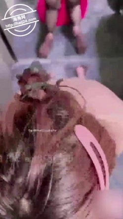 乱伦大神【姐弟一世情】付费，五⼀狂欢，在姐姐温暖湿润的蜜⽳⾥尽情探索，淫⽔肆意喷洒 截图2