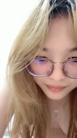 大屁股校花！一看就好想干啊 【19岁的小王】自慰 水狂喷 截图4
