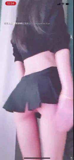【网红直播】经典推荐 极品美女主播南嘉Yuki视集，自慰掰穴洗澡道具塞B裸舞 截图1