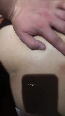 字母圈调教大神【Actor444】露脸母狗各种虐阴虐菊啪啪，花样多手法奇特 截图6