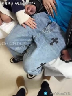 近期万人求档「Akyyds」高颜值精神小妹母狗带闺蜜双飞，一个有颜值，一个有奶子 截图16