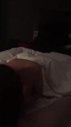 真实老师约炮屌丝男调教视频流出，真就是痴女教师的绝伦往事，全程发骚，抽搐，被调教到极致，超级敏感 截图4
