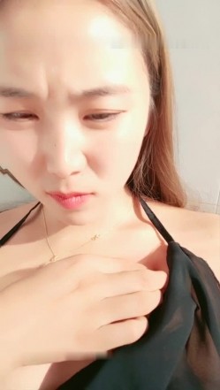 颜值不错喷奶三爷 户外露出自慰 挤奶插穴 截图12