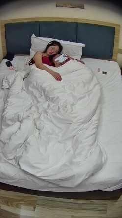 酒店偷拍健身圈爱好者肌肉男疯狂操瑜伽裤大屁股女孩 截图10
