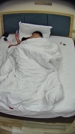 酒店偷拍健身圈爱好者肌肉男疯狂操瑜伽裤大屁股女孩 截图12