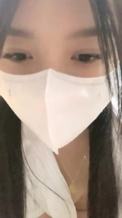 明星颜值，顶级女神下海！【小羊炖土豆】，啤酒瓶插穴，有这张脸还不够，真能豁得出去，刺激 截图8