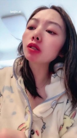 真实良家人妻少妇，【冰冰是个骚女】，饭桌上也要拍，老公和婆婆出镜，饭后卧室骚气大发，淫荡不堪真浪 截图6