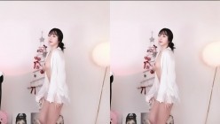 颜值清纯UP主【jhnam28】宽衣解带下海定制，露脸动感裸舞 截图4