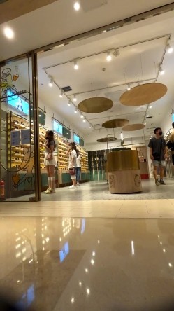 名门夜宴CD系列合集，地铁商圈偷拍各种性感短裙美女内裤私处1080P超清无水原版 截图7