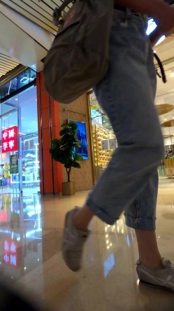 名门夜宴CD系列合集，地铁商圈偷拍各种性感短裙美女内裤私处1080P超清无水原版 截图9