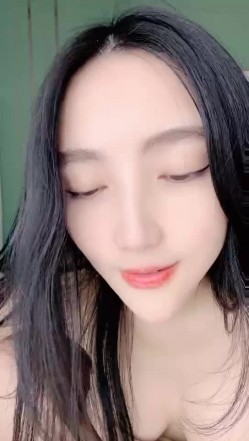 漂亮小空姐，神似关晓彤， 【骚妇猫猫】，美腿粉逼，三点尽露，骚劲十足今天兴致高，淫娃急需大哥调教 截图9