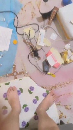 高颜值在校女大学生身材也好 全裸自慰至失禁潮贫 阳台裸露~喷尿~女上侧入无套啪啪内射中出 截图16