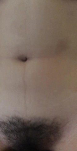 91轻吻也飘然 宾馆约操银行女白领激情做爱 表情销魂很享受的样子 美乳翘挺 无套连续抽插颜射 完美露脸 截图4