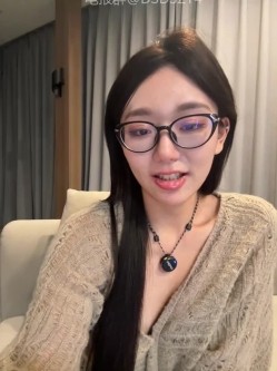 ️御姐女神【jiajia_L】健身女神超高颜值健身房漏出骚货母狗御姐 截图2