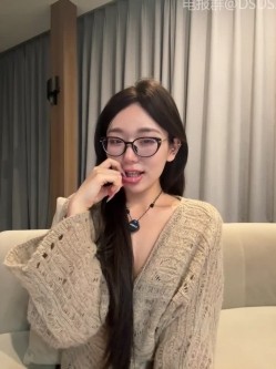 ️御姐女神【jiajia_L】健身女神超高颜值健身房漏出骚货母狗御姐 截图3