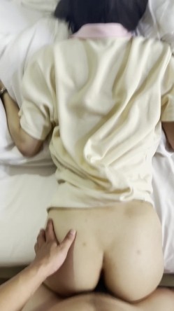 江苏极品女大和富二代男友啪啪流出女上男下街景窗台上多地点做爱 截图11