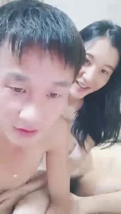 高冷御姐【段媚颜】 美乳诱惑白皙美腿酒店飘窗 户外野战无套内射 截图3