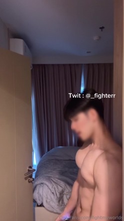 健身肌肉猛男【fighterr】推特福利，巨根疯狂打桩机，约炮各种小姐姐，用大肉棒征服她们 截图4
