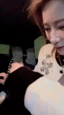 哇~杭州巨奶尤物~【纯天然巨乳】罕见~主要粉色叫他换男主 男主带他出来户外半夜车内口爆 截图5