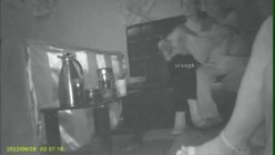 大神冒死潜入砂舞舞厅内的休息区偷拍那些油腻大叔淫乱的抓奶抠逼现场 截图1